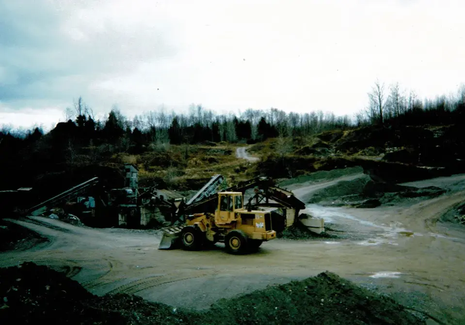 A historic photo of an aggregate quarry.